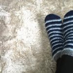 「しびれ」体内に水分がたまって手足が冷え、血行が悪くなるのが原因